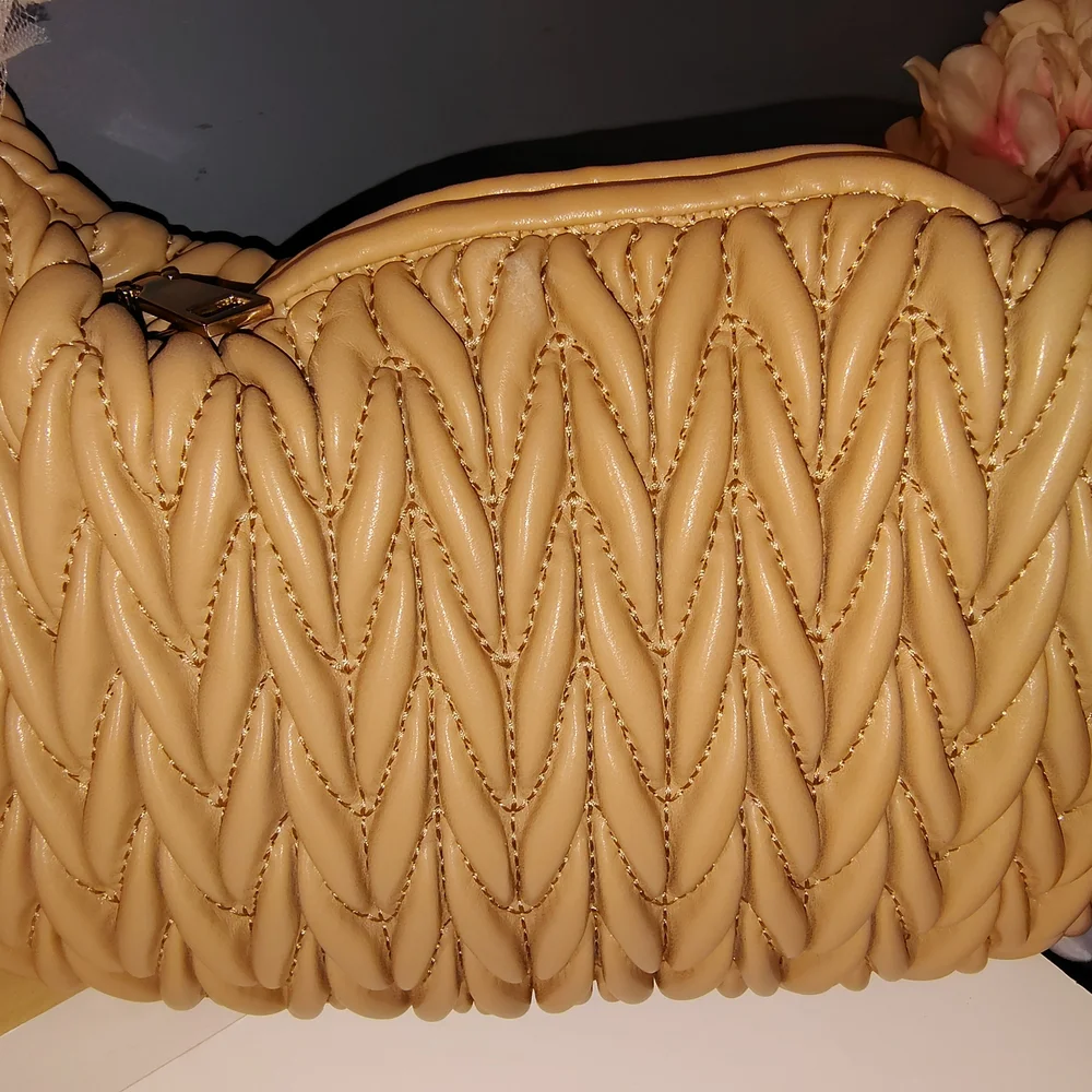 Shiraleah Chicago Aster Mini Hobo Bag Camel Quilted Vegan Leather NWT - Picture 2 of 3
